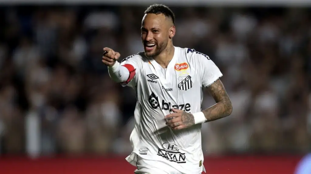 Neymar ‘shpërthen’ për renditjen e Topit të Artë: Rafinha i pesti? Qesharake!