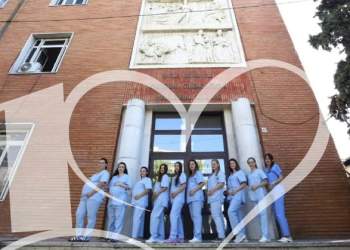 10 mami të maternitetit “Mbretëresha Geraldinë” në pritje të ëmbël