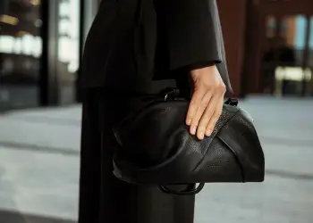 Trendet më të mëdha të çantave për vjeshtën 2025