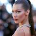 Si është gjendja e saj? Bella Hadid poston foto alarmante nga shtrati i spitalit