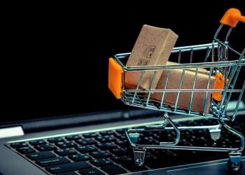 Paqja vjen me postë