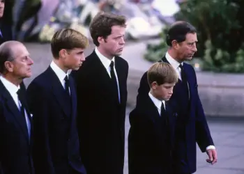 “Unë jam djali i nënës sime”/ Momenti kur Princi Harry arriti të qante për vdekjen e Princeshë Dianës