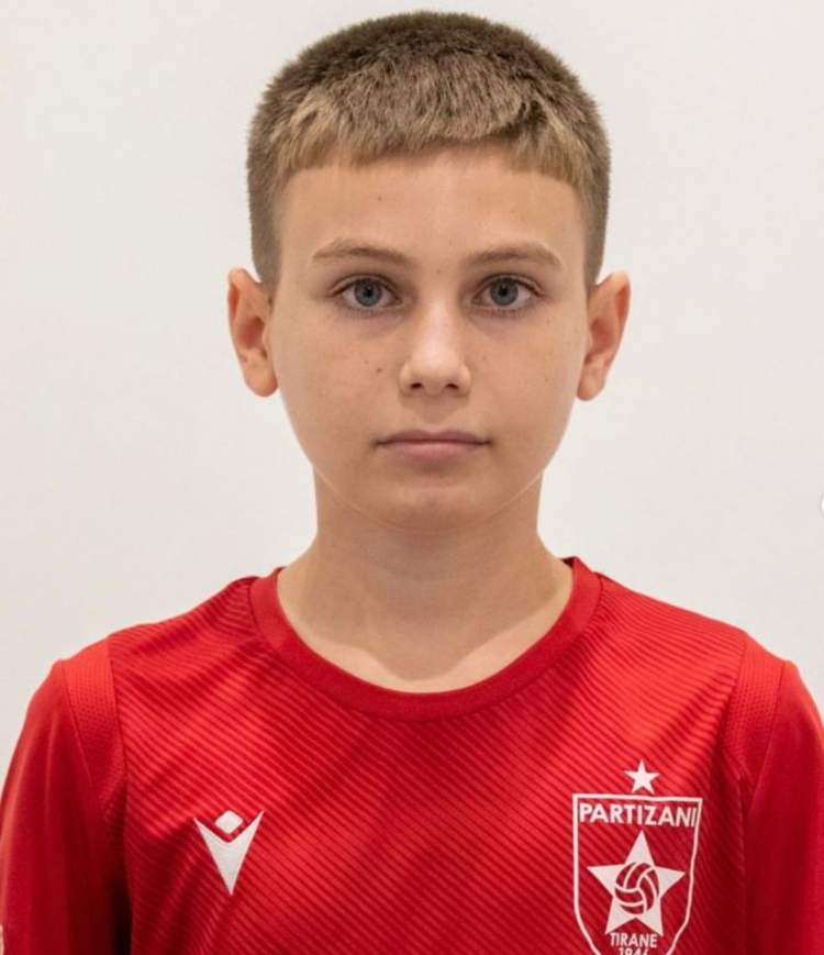 Dita e parë e shkollës, nëna e Martin Canit bën postimin prekës: Ikja jote më mori frymën!