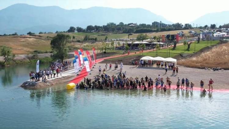 Zhvillohet sot në kryeqytet “Triathlon”, ja rrugët ku do të kufizohet qarkullimi i automjeteve