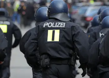 Plagosja e mësueses në Gjermani nga 17-vjeçari kosovar dyshohet si akt me motive fetare