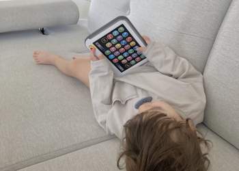 Ekranet po ndikojnë në trurin e foshnjave, ja çfarë duhet të dini