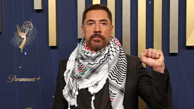 Javier Bardem shfaqet me një shall palestinez në Emmy 2025, ja mesazhi që dërgoi për Gazën