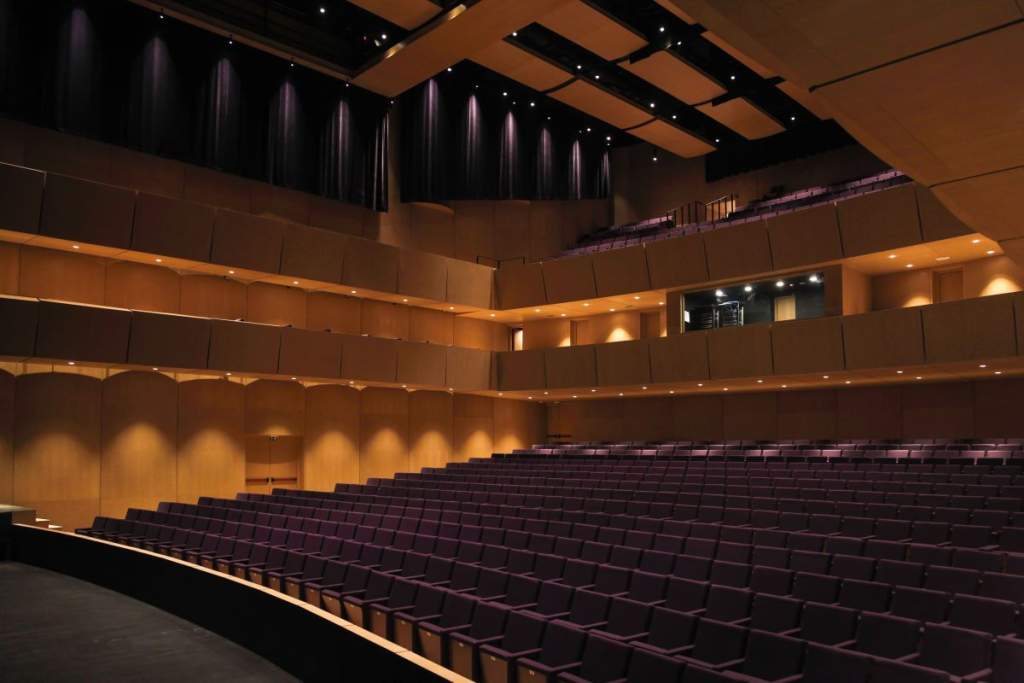 Momente paniku në Teatrin e Operas: një incident i frikshëm trondit premierën e “Traviata”