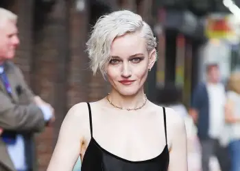 Julia Garner zyrtarisht në rolin e Madonnës