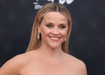 Reese Witherspoon pranon se ishte viktimë e abuzimit në marrëdhënie kur ishte e re