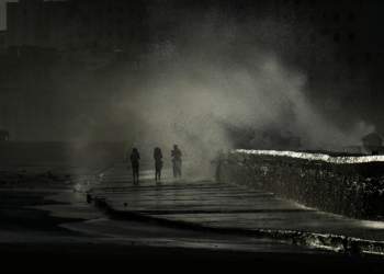 2.3 milionë njerëz pa energji elektrike në Meksikën juglindore