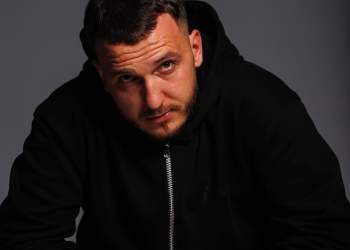 “Ke kaluar humbje të mëdha”/ Dedikimi emocionues i Mozzik për ditëlindjen e nënës së tij