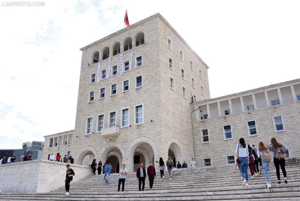 Regjistrohen në universitete 75% e maturantëve, ja kur është raundi i dytë