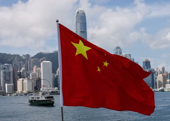 Urinuan në supë dhe u gjobitën me 260 mijë euro, skandali në restorantin e njohur në Kinë