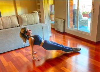 Filloni ditën me energji: Stërvitja perfekte për mëngjes