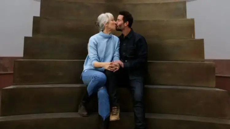 Alexandra Grant: Faleminderit për urimet për martesën tonë me Keanu Reeves… thjesht nuk u martuam