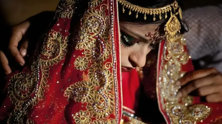 Zemërim në Britani: Shërbimi Shëndetësor Kombëtar mbron martesat midis kushërinjve të parë pavarësisht rrezikut të defekteve të lindjes