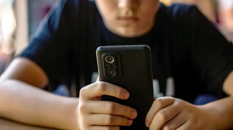 Jeta pa TikTok, Instagram, Snapchat dhe TikTok/ Australia ndalon rrjetet sociale për të miturit nën 16 vjeç