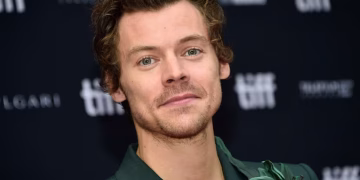 Harry Styles surprizon fansat! Vrapon në maratonën e Berlinit nën një emër të rremë