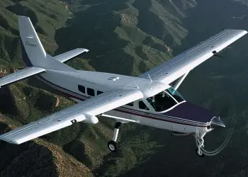 Përplasje në ajër mes dy avionëve të vegjël në Kolorado, një i vdekur dhe tre të plagosur