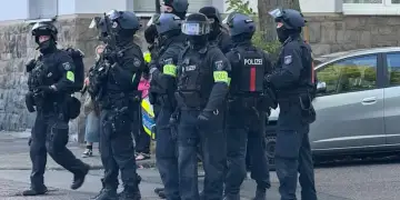 E rëndë! 18-vjeçari nga Kosova godet me thikë mësuesin në një shkollë në Gjermani