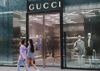 Sulm kibernetik tek gjigantët e modës: Gucci, Balenciaga dhe Alexander McQueen viktima të hakerëve