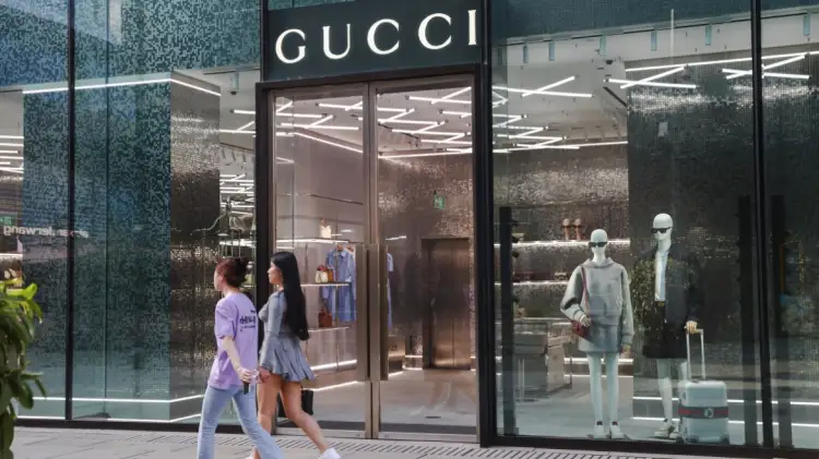Sulm kibernetik tek gjigantët e modës: Gucci, Balenciaga dhe Alexander McQueen viktima të hakerëve