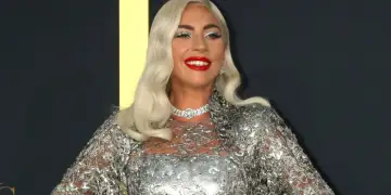 Lady Gaga anulon koncertin në Miami pak minuta para se të dalë në skenë