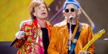 “Black And Blue” rikthehet pas dekadash, Rolling Stones surprizojnë fansat