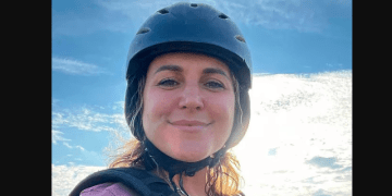 Tragjedi në Rusi: Gruaja 45-vjeçare humb jetën duke bërë selfie pas një hedhjeje me litar