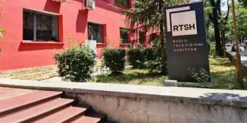 RTSH drejt kolapsit: Borxhet e papaguara vënë në rrezik pjesëmarrjen e Shqipërisë në Eurovision