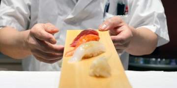‘Më e rëndësishme se një yll Michelin’/ Shefi i kuzhinës lituanez shpallet mjeshtri më i mirë i sushit