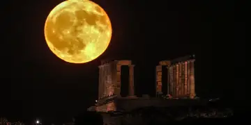 Hëna e plotë e shtatorit: Hëna e misrit bëhet… Hëna e përgjakshme