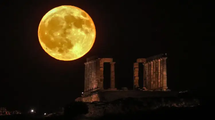 Hëna e plotë e shtatorit: Hëna e misrit bëhet… Hëna e përgjakshme