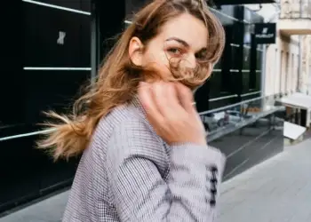 Objekti që na prek gojën çdo ditë, por ka më shumë baktere sesa një kapak tualeti