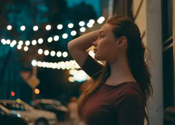 Eklipsi Hënor: Këto tre shenja të zodiakut e ndiejnë ndikimin e tij