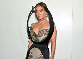 Jennifer Lopez ka bërë ndërhyrje kirurgjikale?