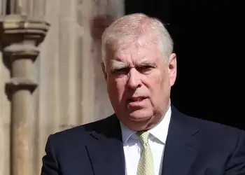 Princi Andrew merr vendimin të heqë dorë nga të gjitha titujt dhe nderimet e tij mbretërore