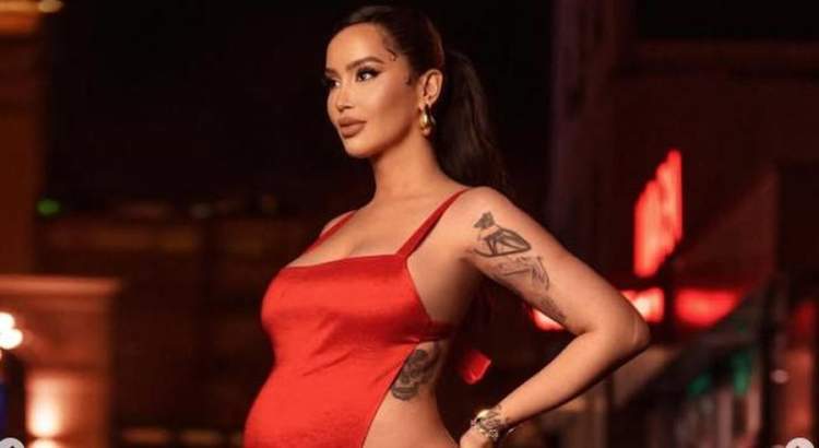 Fotot dhe intervistat për varrimin e vëllait të Gjestit, Dafina Zeqiri reagon ashpër: U trondita