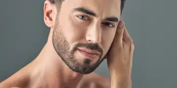 Arsyet tronditëse pse disa burra nuk mund të rrisin mjekrën