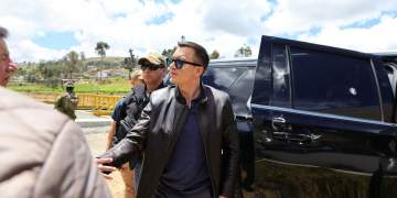 Panik në Ekuador, qëllohet autokolona e presidentit Daniel Noboa