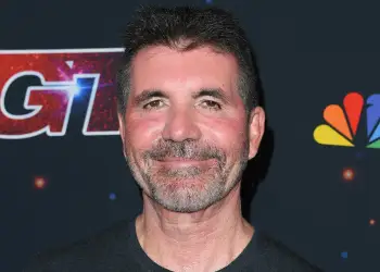 Kaos në audicionet e “Britain’s Got Talent” – Stacey Solomon zëvendëson Simon Cowell