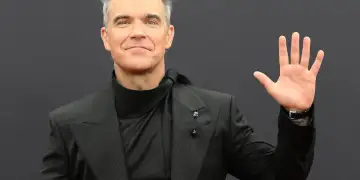 Robbie Williams anulon koncertin në Turqi për shkak të frikës nga terrorizmi