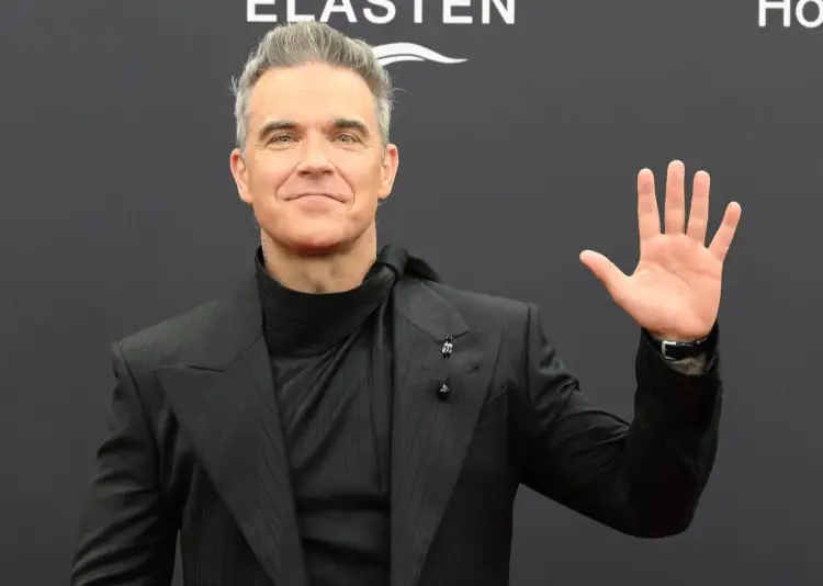Robbie Williams anulon koncertin në Turqi për shkak të frikës nga terrorizmi