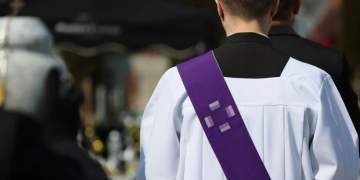 Raport tronditës në Itali: Mbi 4400 persona kanë qenë viktima të abuzimeve seksuale nga klerikë katolikë