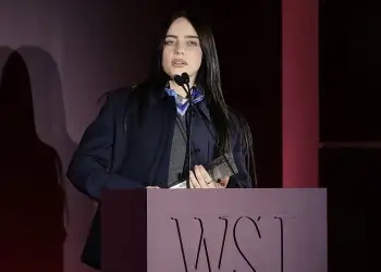 Billie Eilish “godet” miliarderët: Nëse ke kaq shumë para, pse s’bën më shumë për njerëzit?