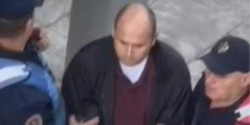 Vrasje në Komunën e Parisit: Picieri ther me thikë kuzhinierin pas një konflikti në lokal