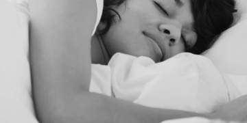 Flini në anën e majtë të shtratit? Ja ç’thotë studimi për ju!