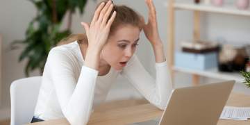 Hulumtimet tregojnë se t’u përgjigjesh mesazheve të punës pas orarit të shkurton jetën!