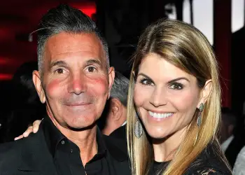 Ç’ndodhi? Çifti i njohur i aktorëve i jep fund martesës pas gati 28 vitesh martesë